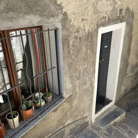 Casa de Férias Casa Curie 17 In Borgo Storico Moltrasio