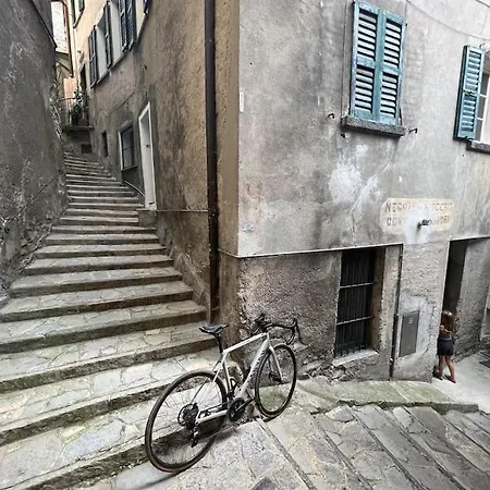 Сasa de vacaciones Casa Curie 17 In Borgo Storico Moltrasio